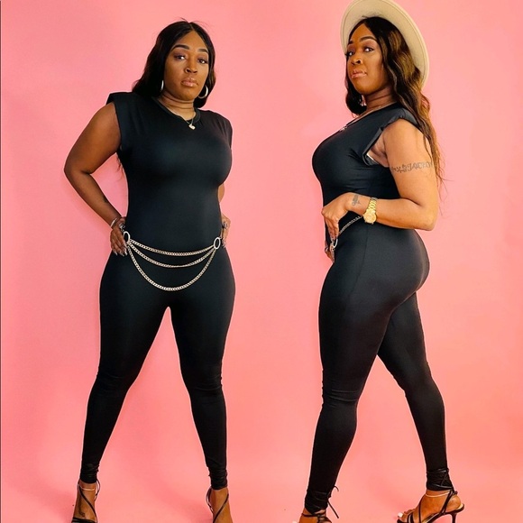 J. ELISE BOUTIQUE FITTED BODYCON BLACK POWER SHOULDER SLEEVELESS SOLID JUMPSUIT - Picture 3 of 6